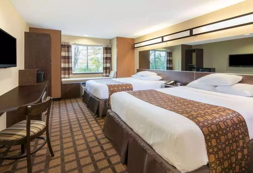 Microtel Inn And Suites North Canton