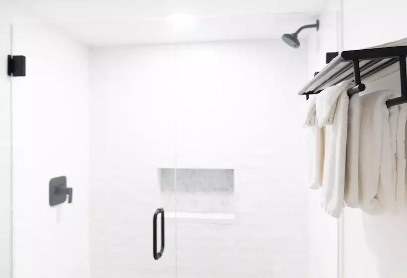 Мотель The Molloy Treasure Island Suites & Cottages