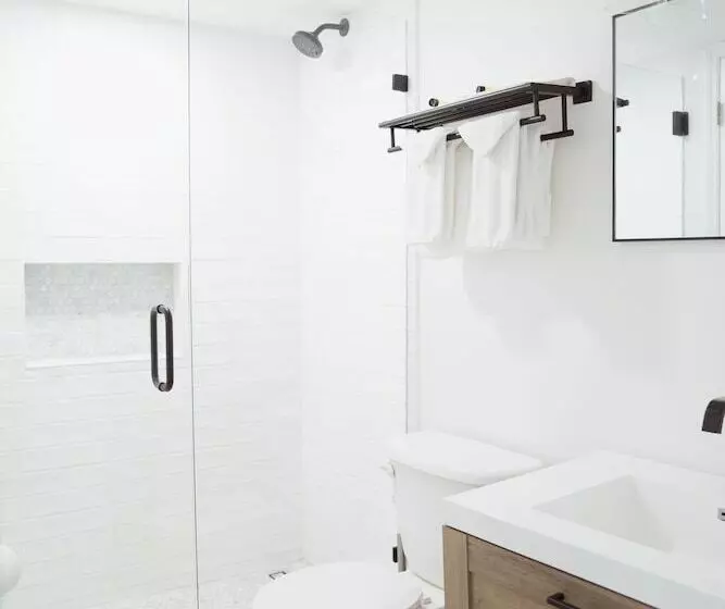 Мотель The Molloy Treasure Island Suites & Cottages