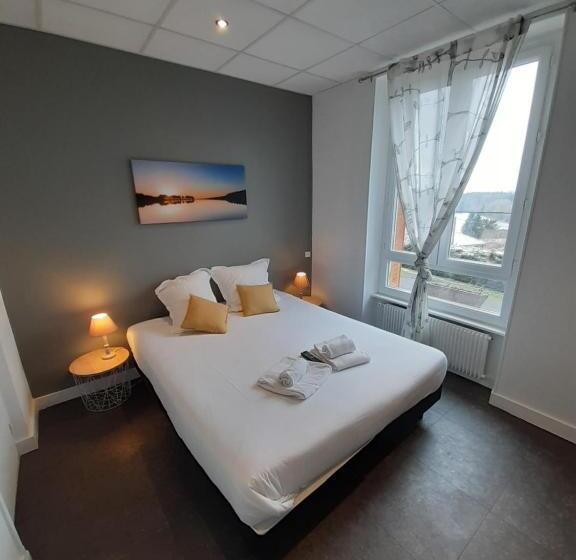 ユースホステル Entre Lacs Et Volcans