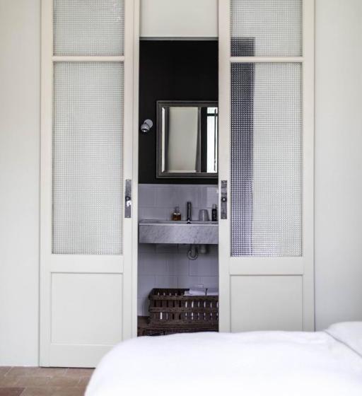 مبيت وإفطار Camellas Lloret