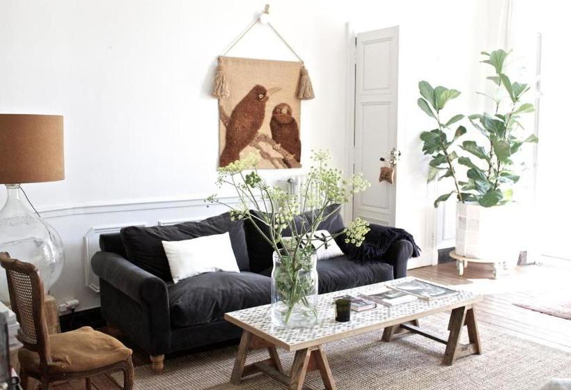 مبيت وإفطار Camellas Lloret