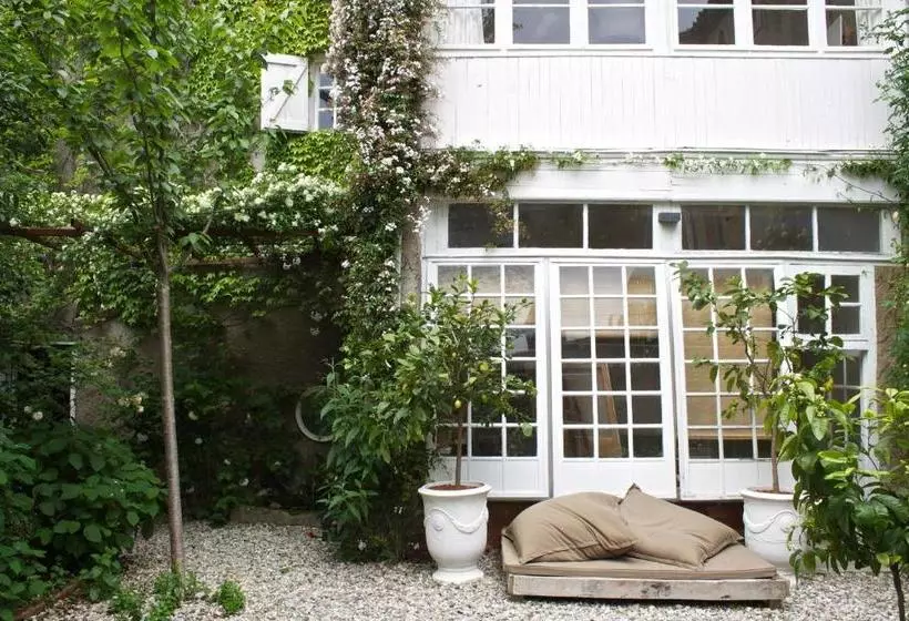 Aamiaismajoitus (B&B) Camellas Lloret