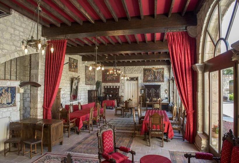 بنسيون Château De Scandaillac