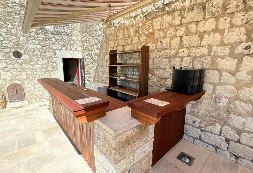 بنسيون Château De Scandaillac