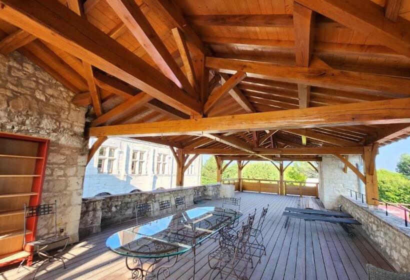 بنسيون Château De Scandaillac