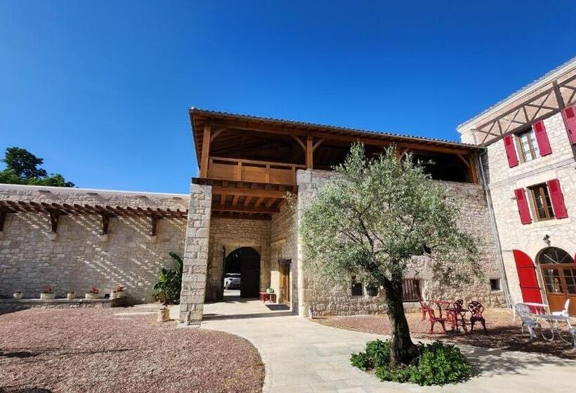 بنسيون Château De Scandaillac