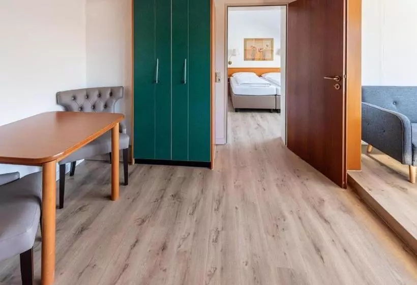 Retkeilymaja Forest Rooms