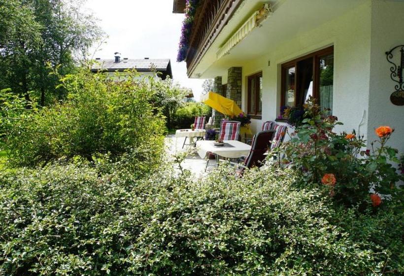 مبيت وإفطار Landhaus Wieser