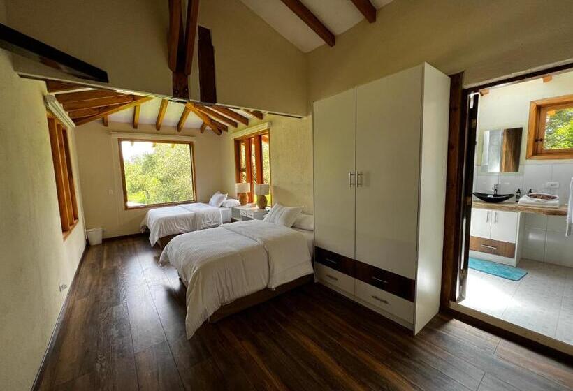 בית מלון כפרי Hacienda Jimenita Wildlife Reserve