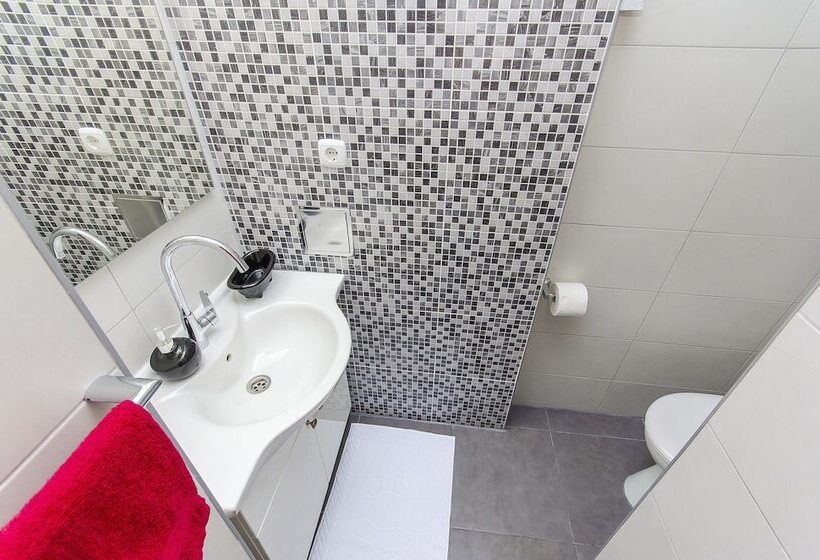 بنسيون Luxury Lidija Rooms