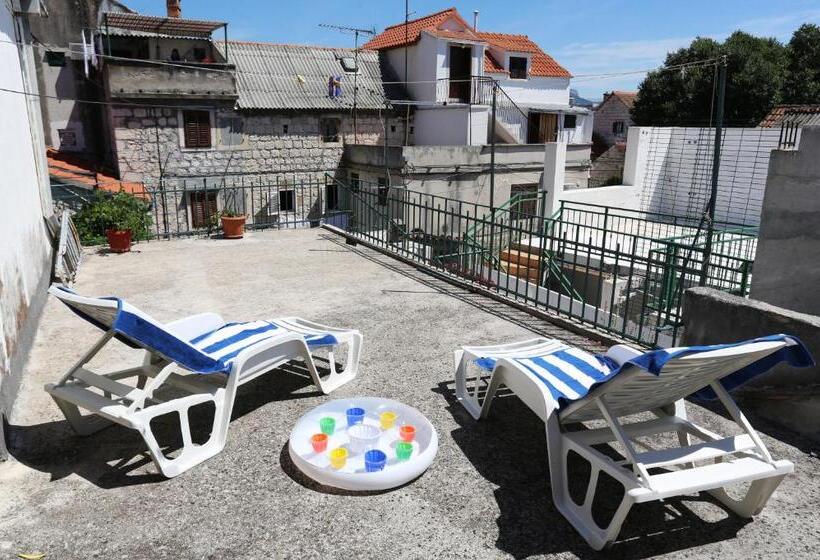 بنسيون Luxury Lidija Rooms