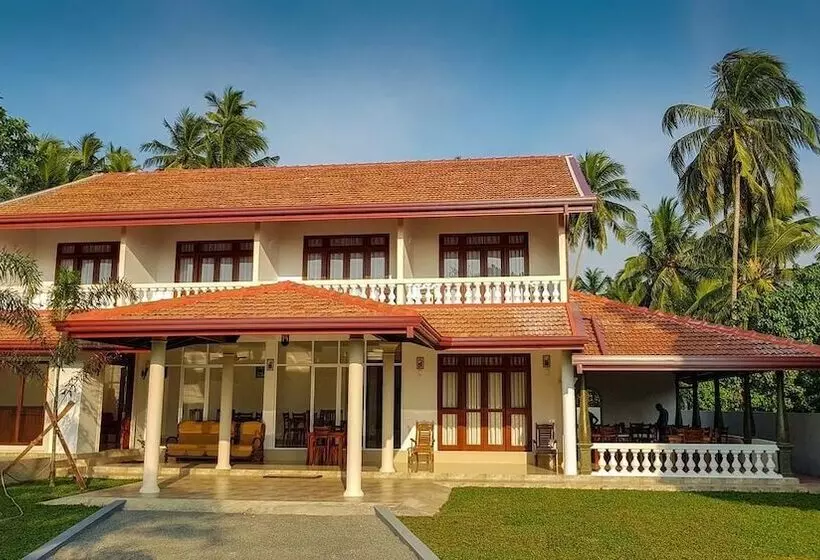 Turtle Paradise Villa & Restaurant