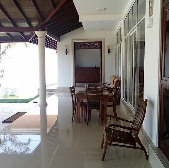 Turtle Paradise Villa & Restaurant