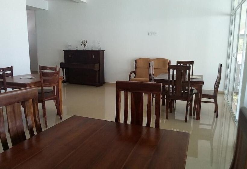 Turtle Paradise Villa & Restaurant