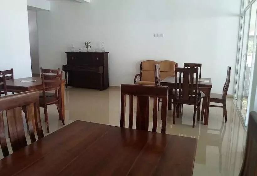 Turtle Paradise Villa & Restaurant