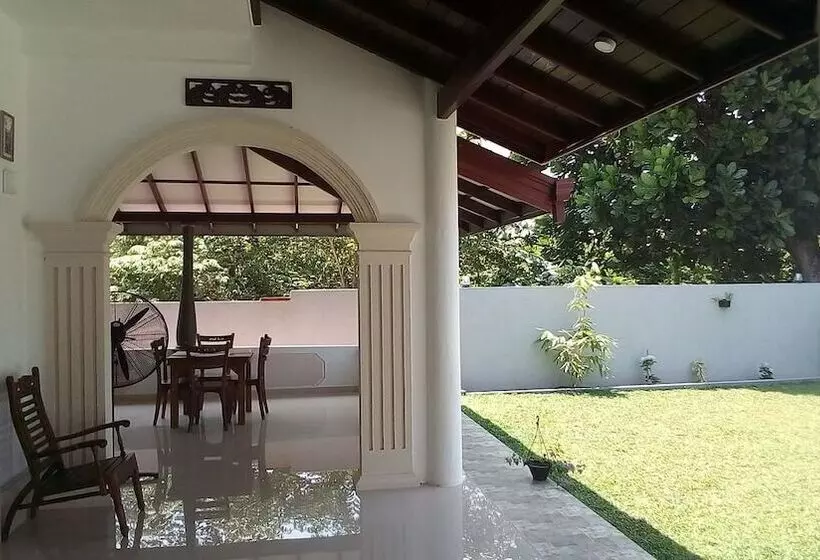 Turtle Paradise Villa & Restaurant