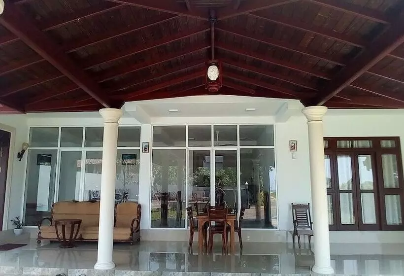 Turtle Paradise Villa & Restaurant