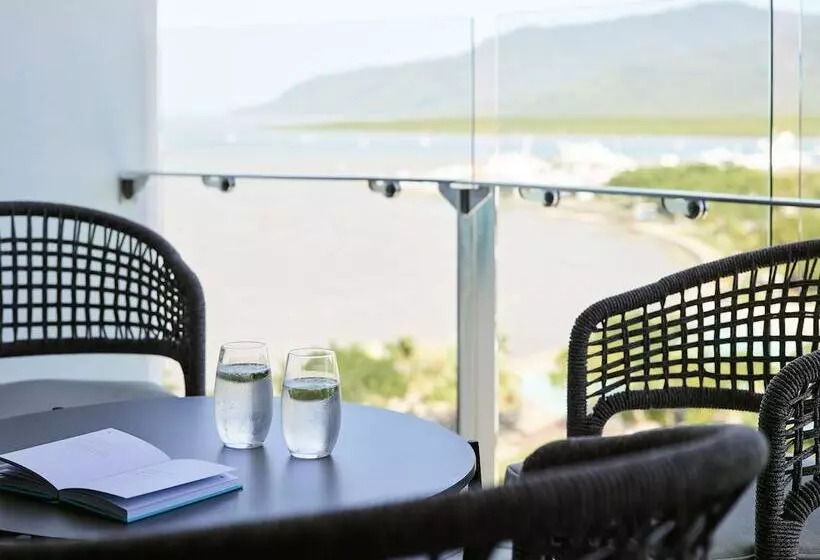 Hotelli Crystalbrook Flynn