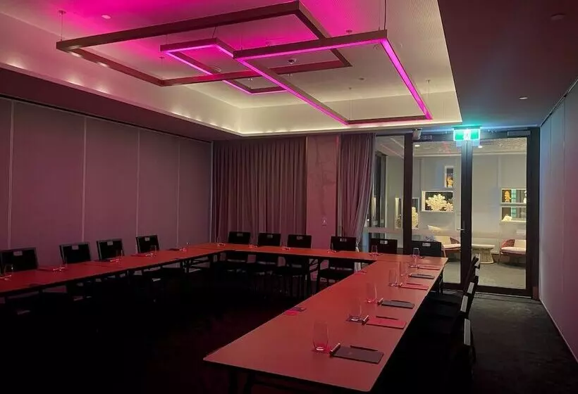 Hotelli Crystalbrook Flynn