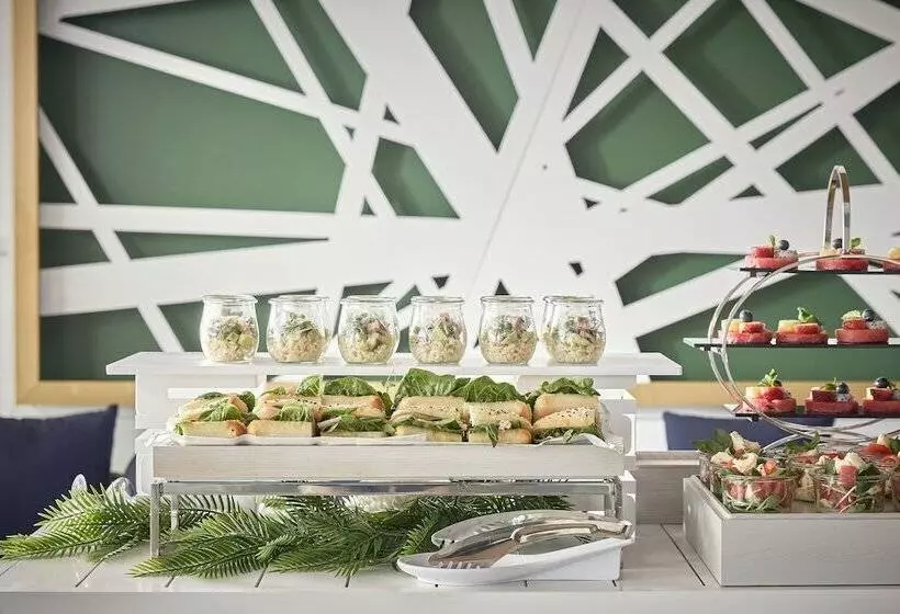 Hotelli Crystalbrook Flynn