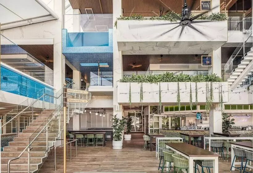 Hotelli Crystalbrook Flynn