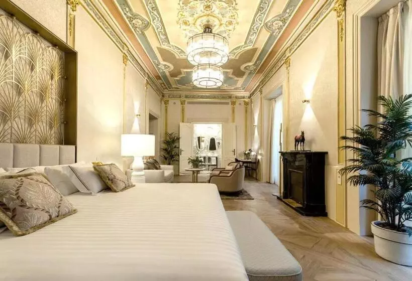 هتل Myr Palacio Vallier