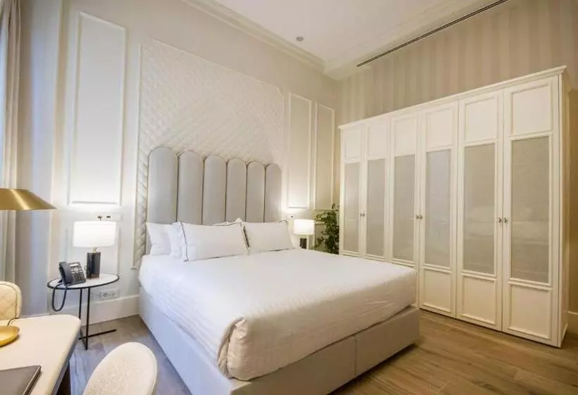 هتل Myr Palacio Vallier