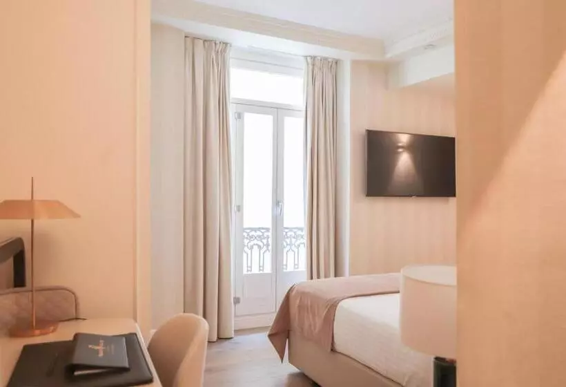 هتل Myr Palacio Vallier