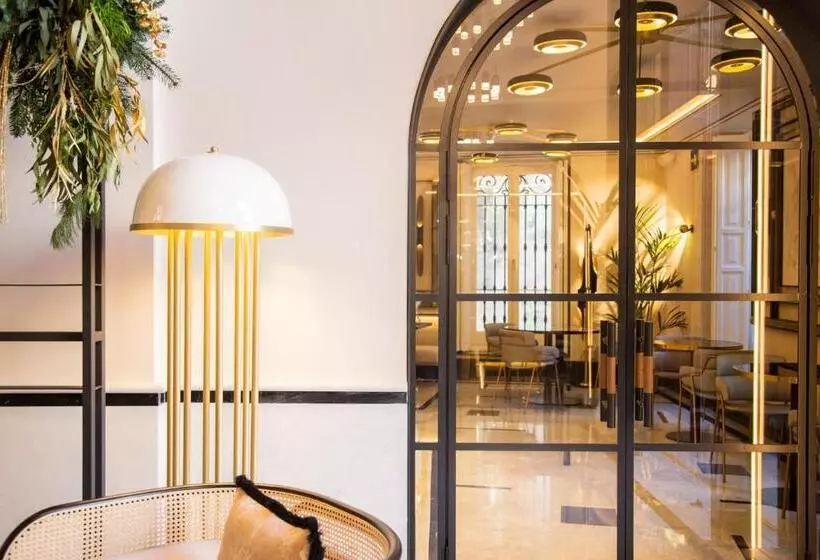 هتل Myr Palacio Vallier