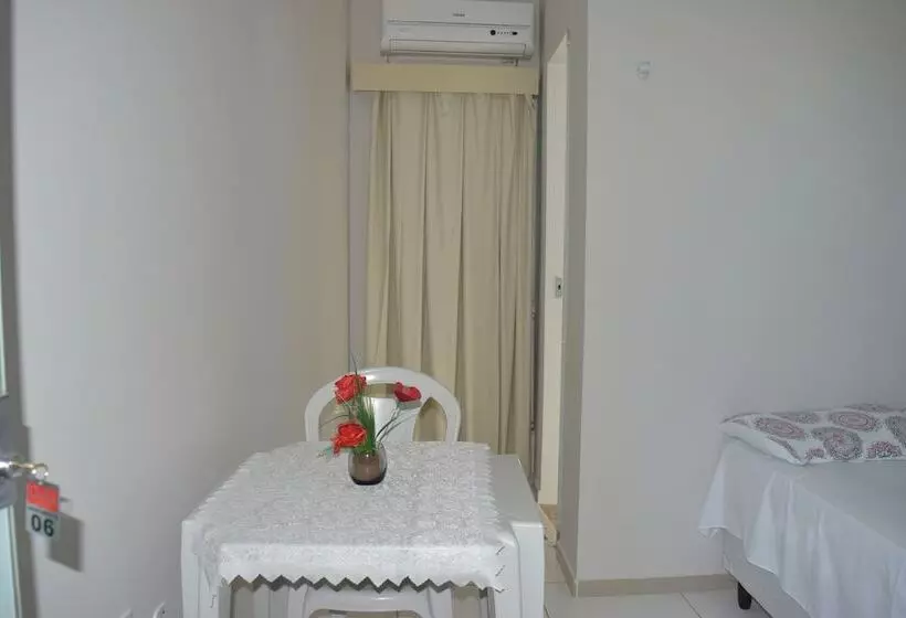 Hotelli Loura Pousada