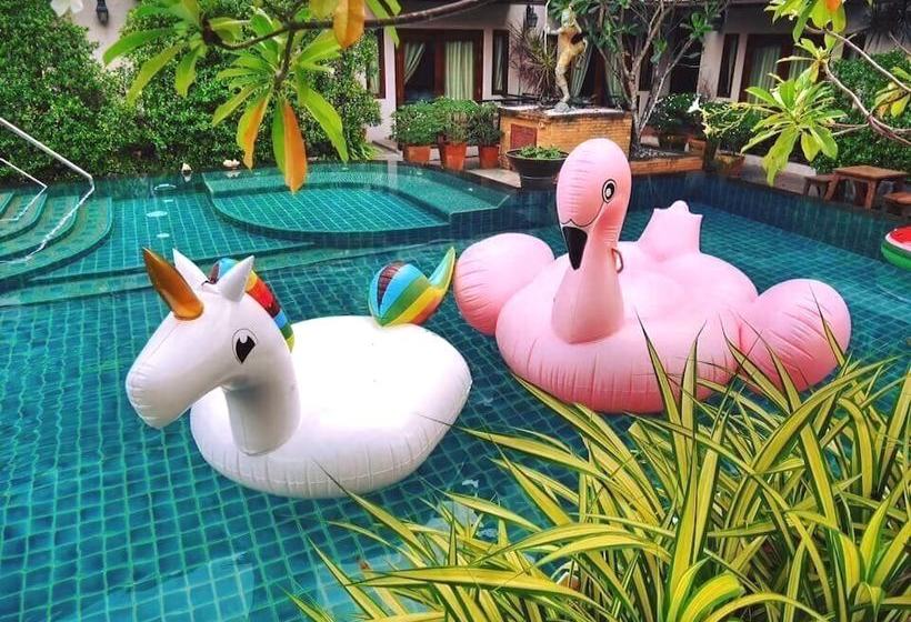 ホテル The Tara Residence Pattaya