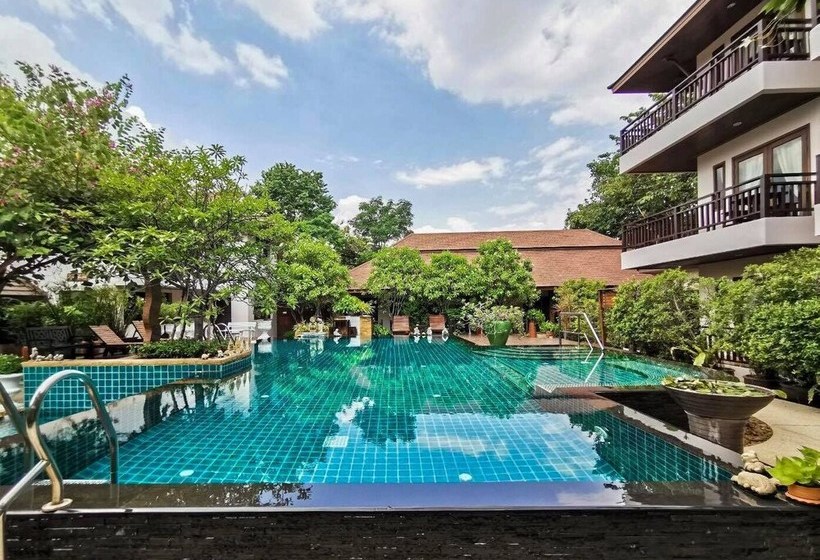 ホテル The Tara Residence Pattaya
