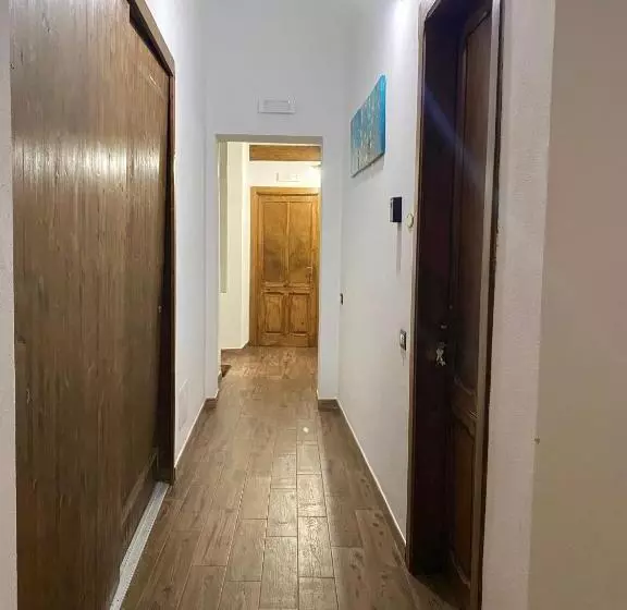 پانسیون Dani's House