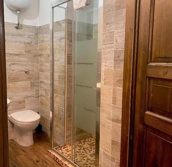 پانسیون Dani's House