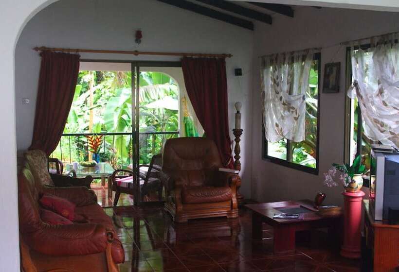 پانسیون Papaya Guesthouse