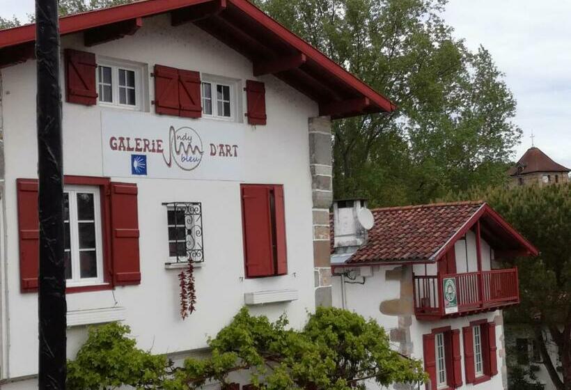 צימר Galerie D Art D Une Ancienne Mairie De 1783