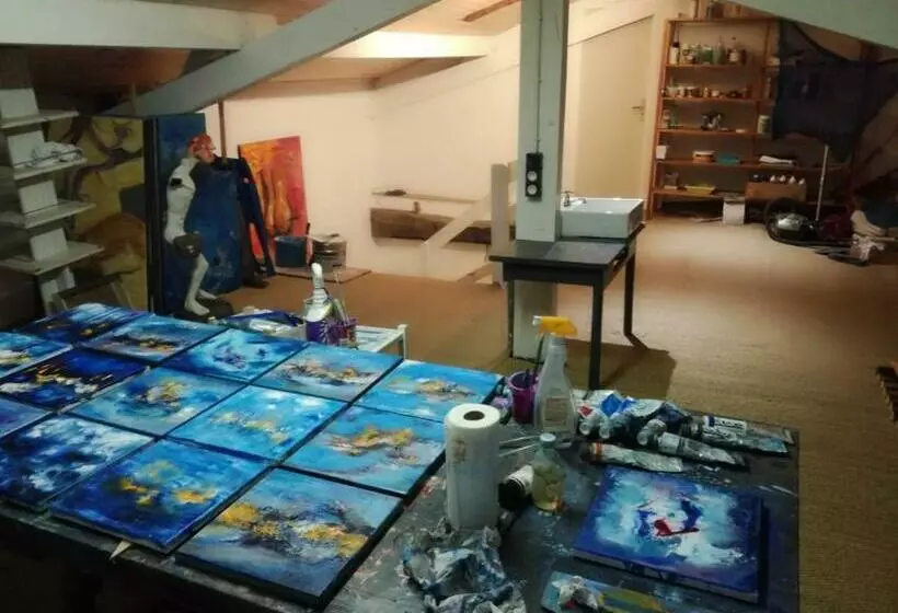 Aamiaismajoitus (B&B) Galerie D Art D Une Ancienne Mairie De 1783