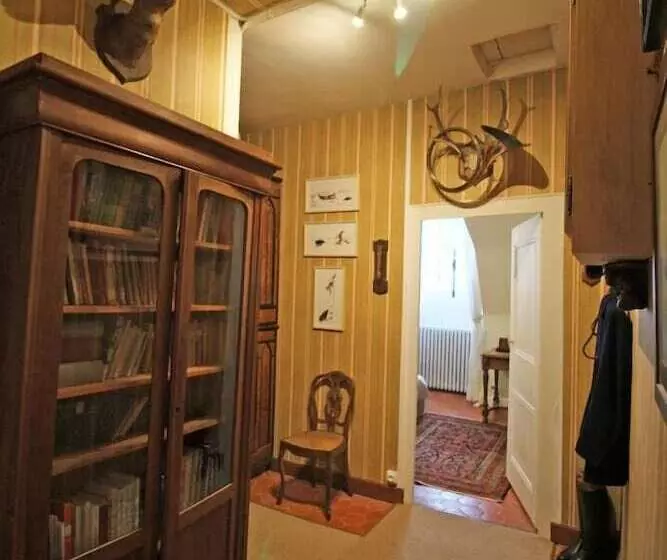 Aamiaismajoitus (B&B) Domaine De Bort