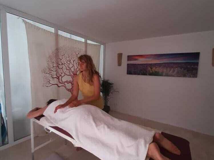 Bed and Breakfast La Fuente Retreat