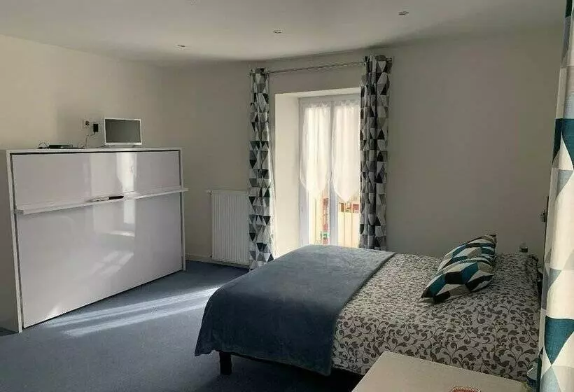 ベッドアンドブレックファースト L'ajasserie D'orcival