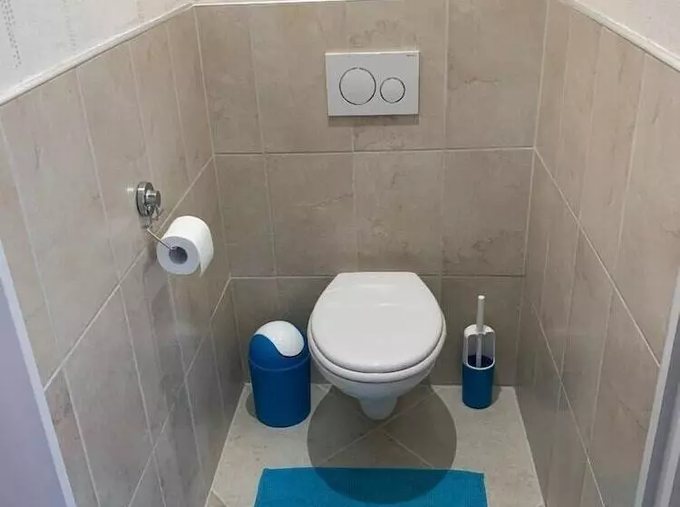 ベッドアンドブレックファースト L'ajasserie D'orcival