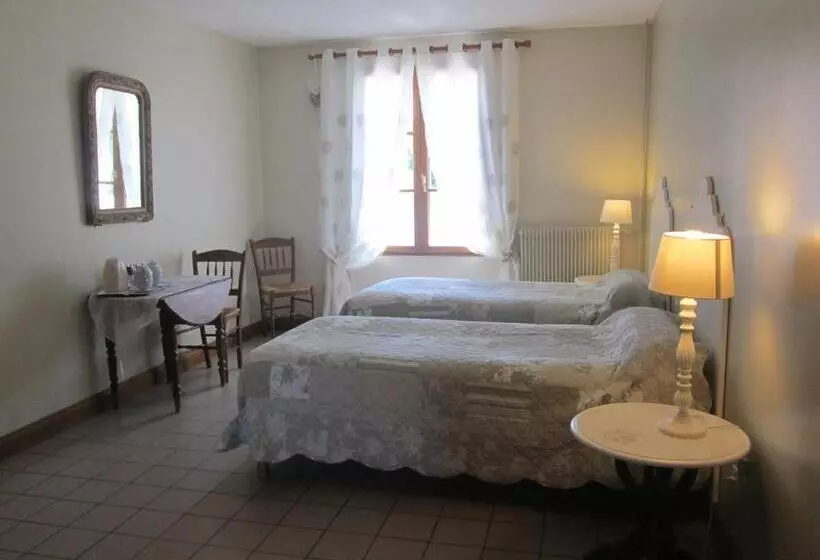 Aamiaismajoitus (B&B) Le Champ Du Pré