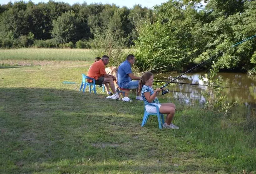 Aamiaismajoitus (B&B) Le Champ Du Pré