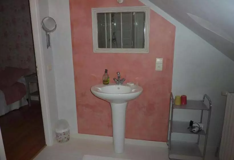 Aamiaismajoitus (B&B) L'orée Du Bois