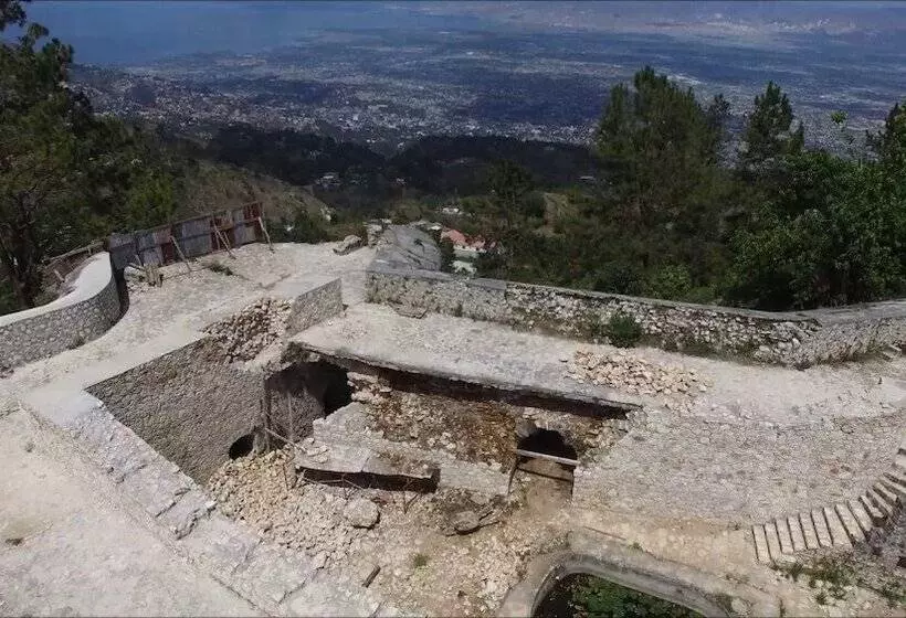 پانسیون T Ca Guest House & Resto