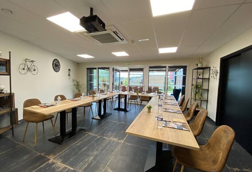 The Originals City, Ax Hotel, La Châtaigneraie