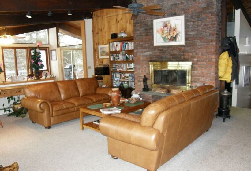 צימר Berkshire Mountain House