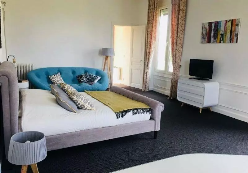 Aamiaismajoitus (B&B) Château Ollé Laprune