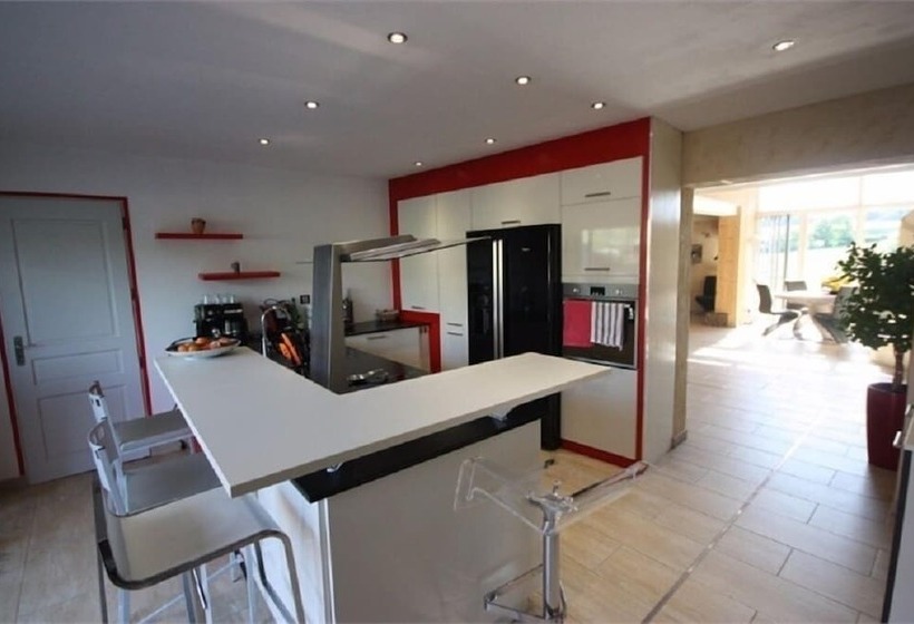 צימר La Pause En Bugey